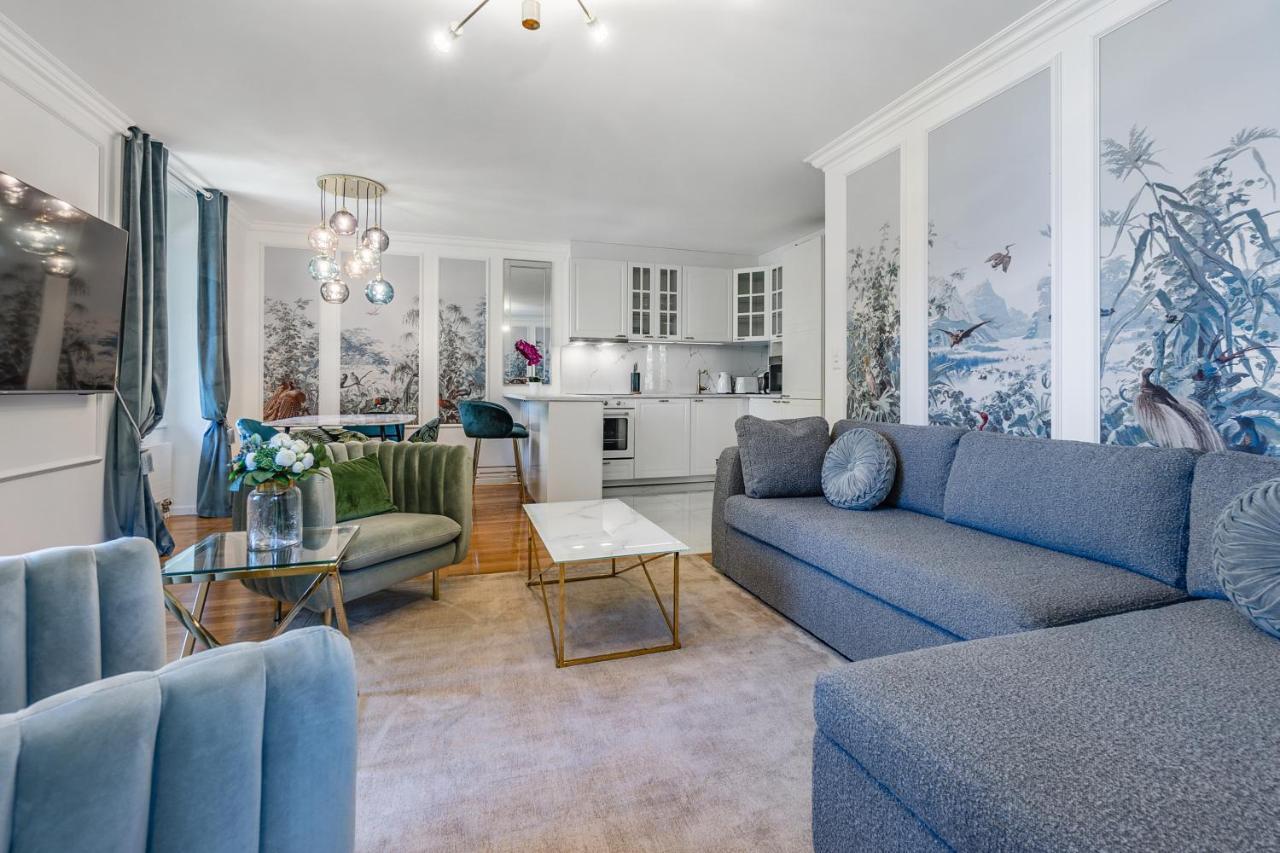 Soft Glam 1-Bedroom Appt - Lake & Mountain View Montreux Eksteriør billede